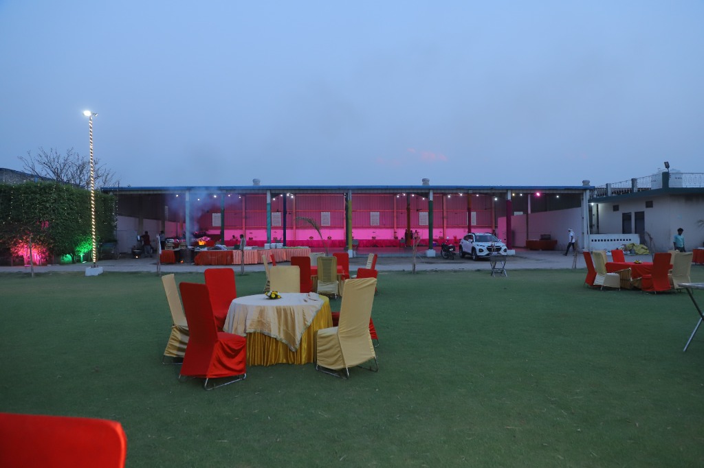 Mohan Vatika Lawn Dining Area and Covered Hall